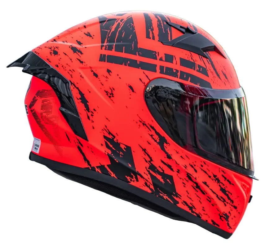 casco de moto personalizado con vinilo adhesivo